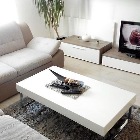 Holiday Home Marsan Pula Luaran gambar