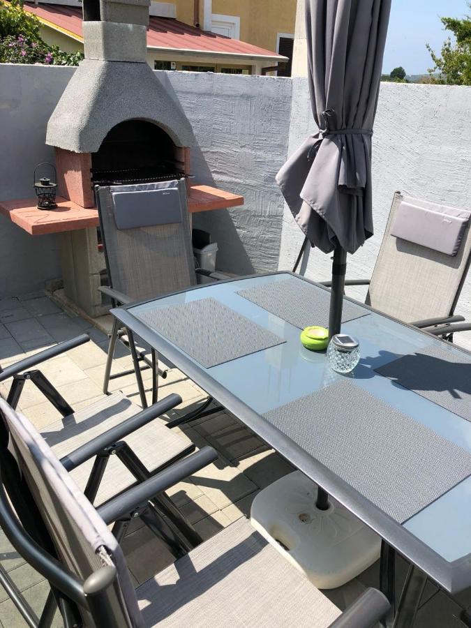 Holiday Home Marsan Pula Luaran gambar